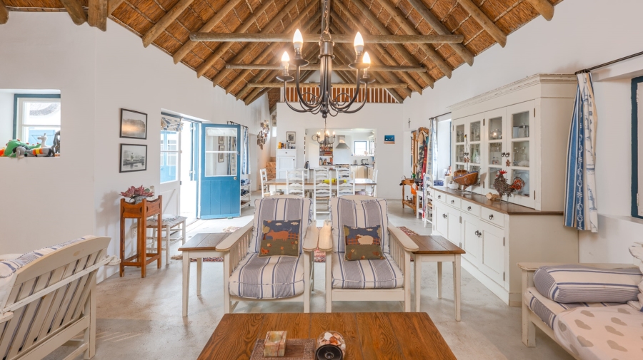 4 Bedroom Property for Sale in Struisbaai Western Cape